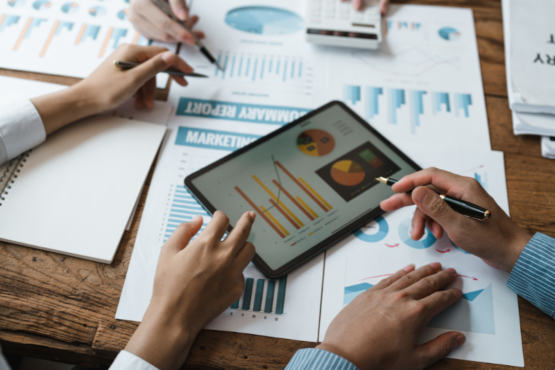 Reporting at a Glance 7 Compass Dashboards Company Overview